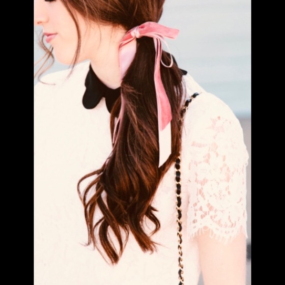 Anthropologie Other - NEW Anthropologie 4 Velvet Bows Hair Bundle Ties